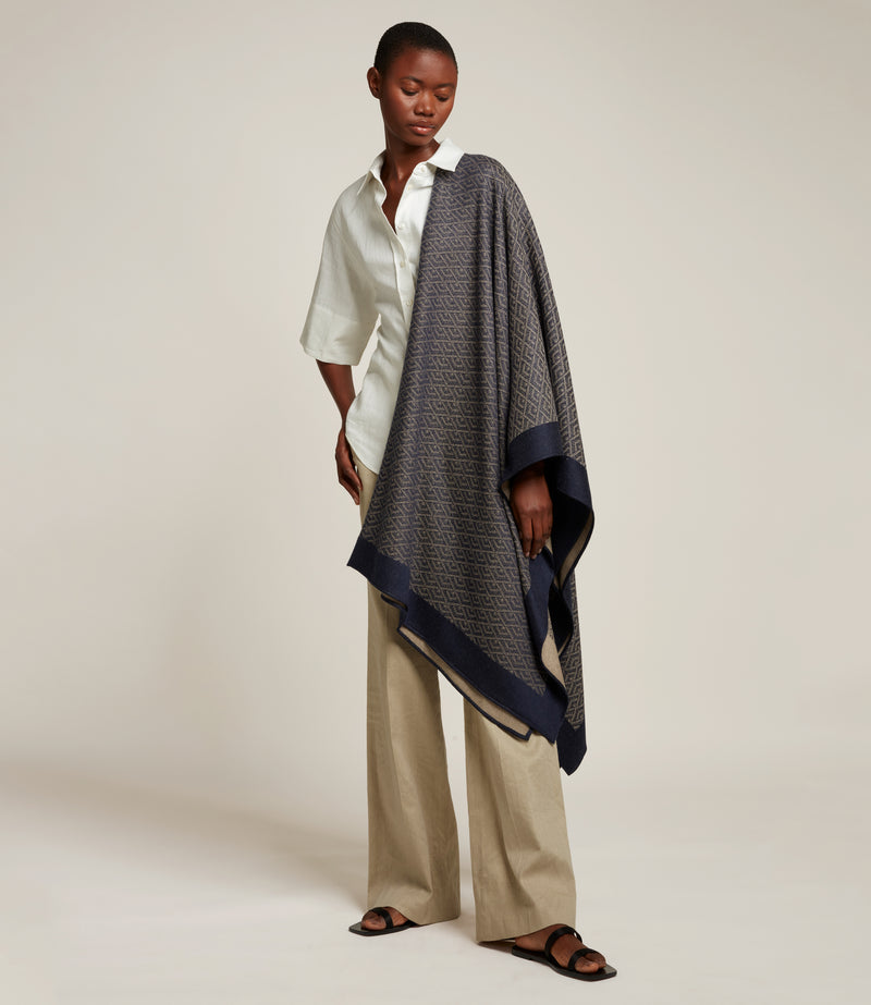 Large Cashmere Throw Navy and Natural