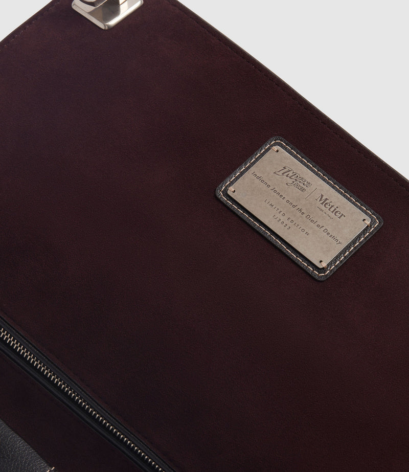 W INDIANA JONES™ Runaway Chocolate Suede
