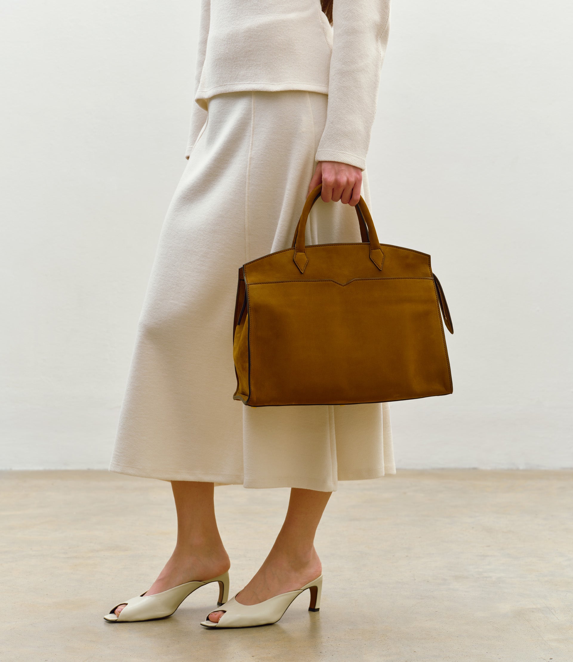 Pendulum 36 Nubuck Suede Marrakech Light Brown | Métier US