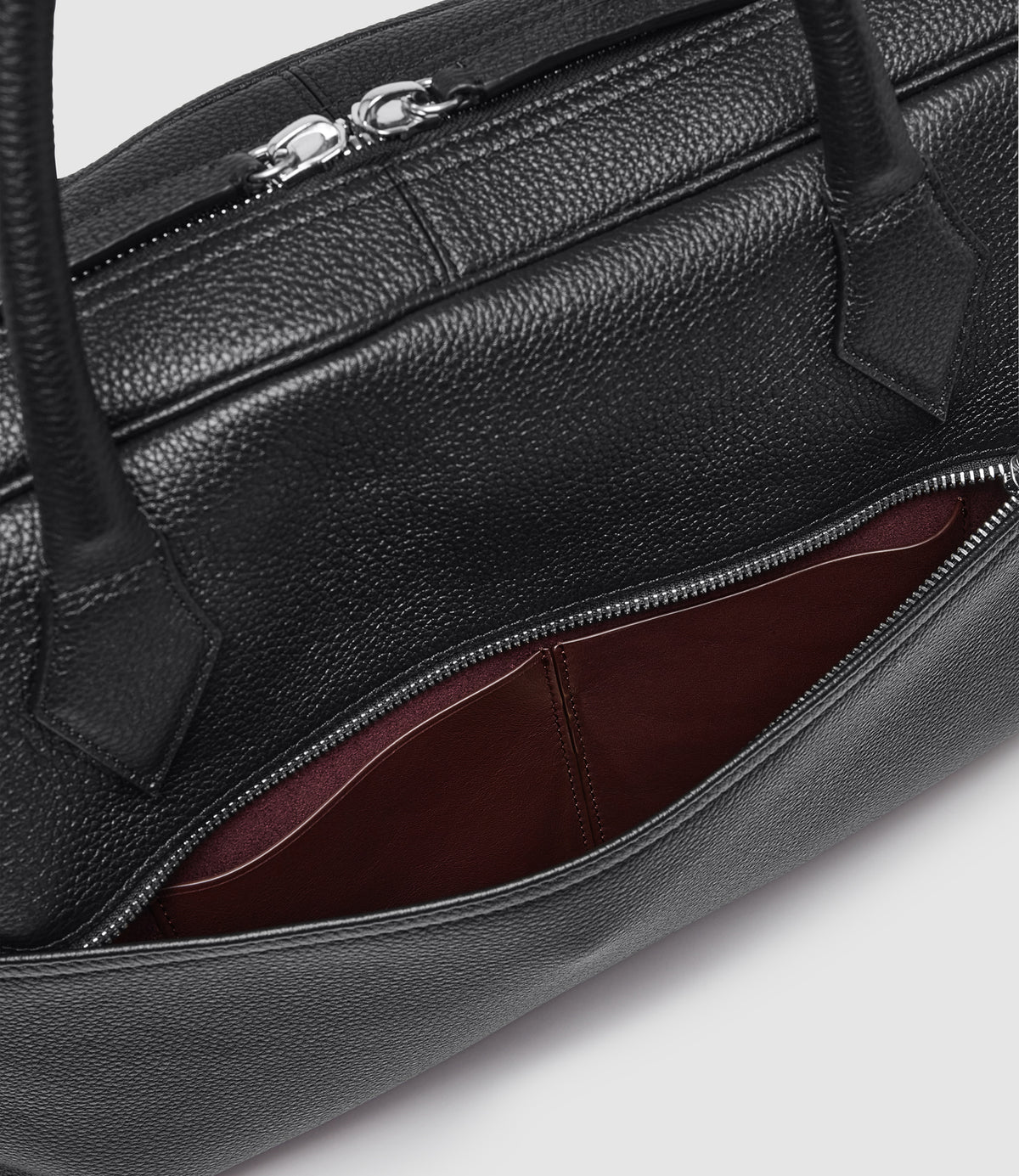 Closer Slim Pebble Grain Black