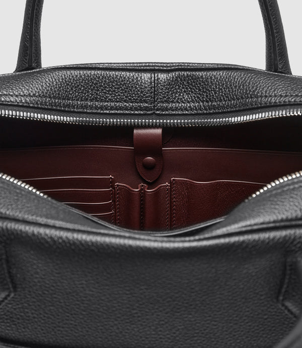Closer Slim Pebble Grain Black