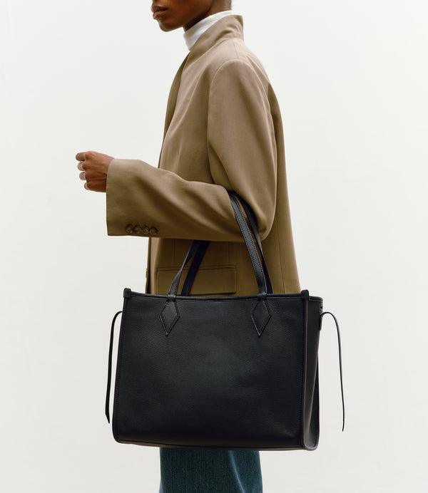 Chameleon 34 Soft Grain Leather Black