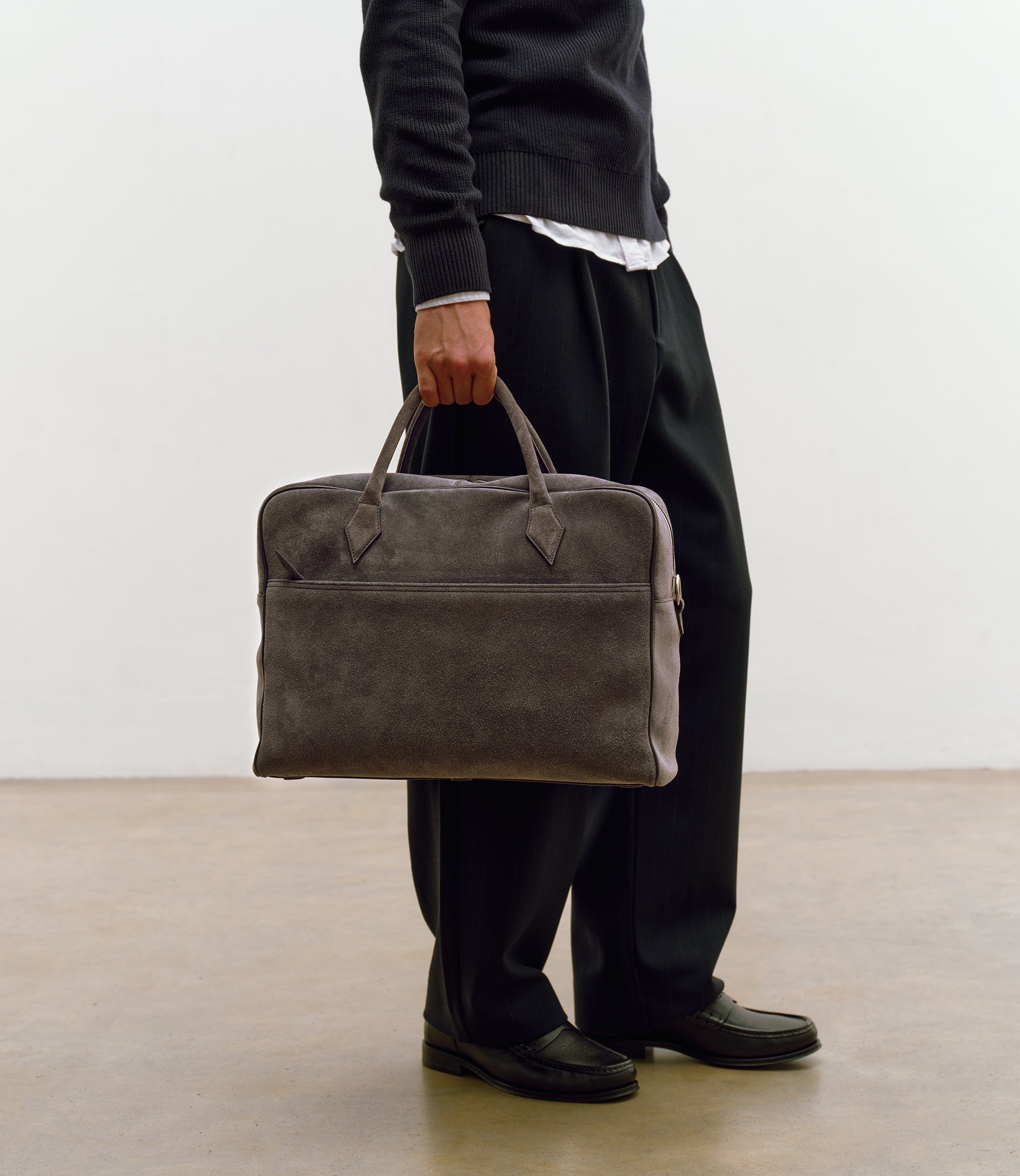 Closer All Day Briefcase Suede London Grey | Métier US