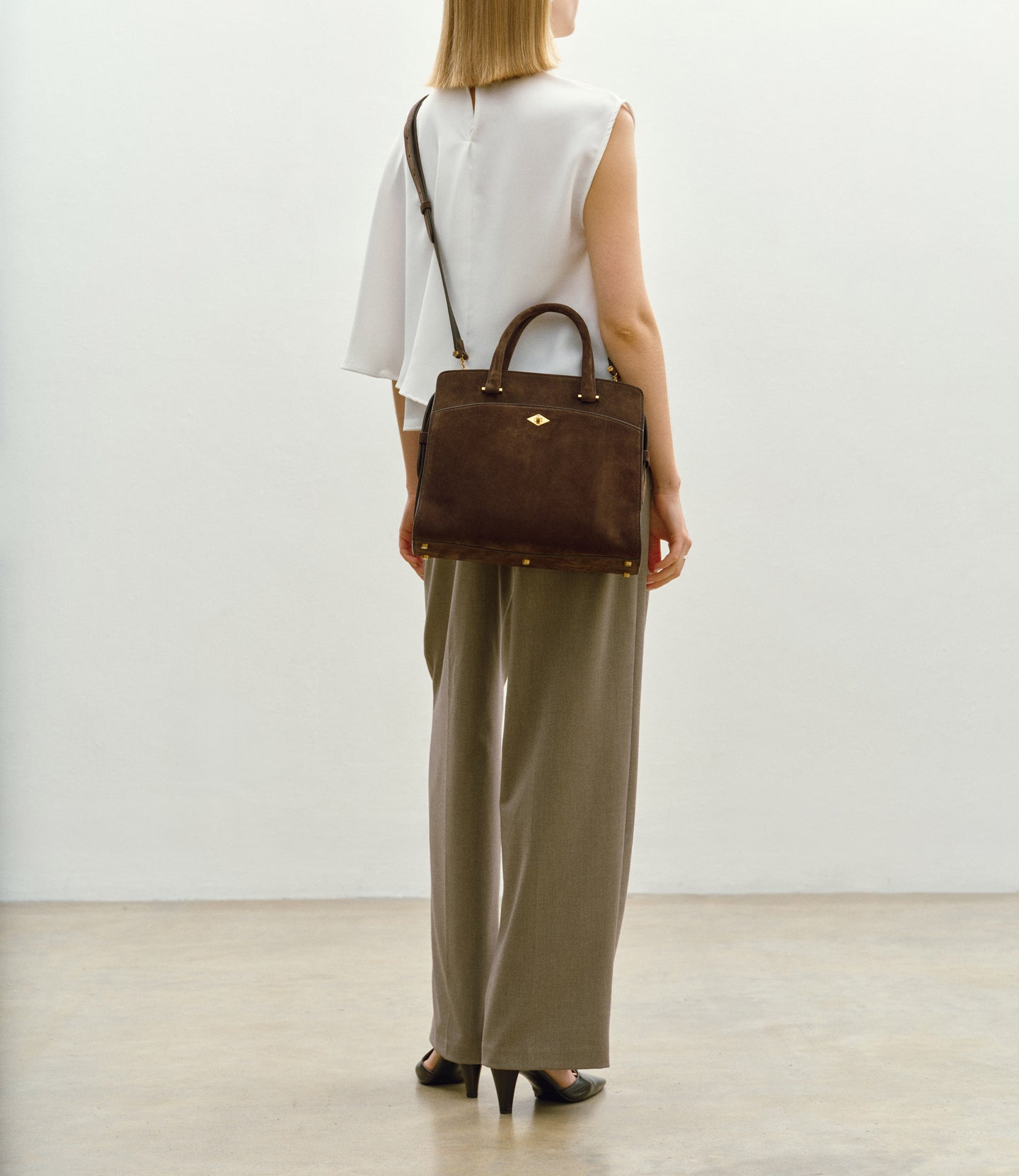 Private Eye Slim Suede Chocolate