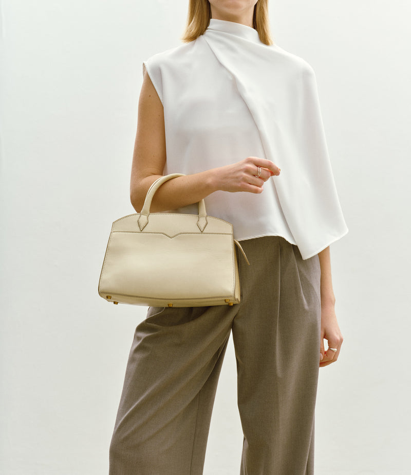 Pendulum 30 Buttery Nappa Crème with Gold Hardware