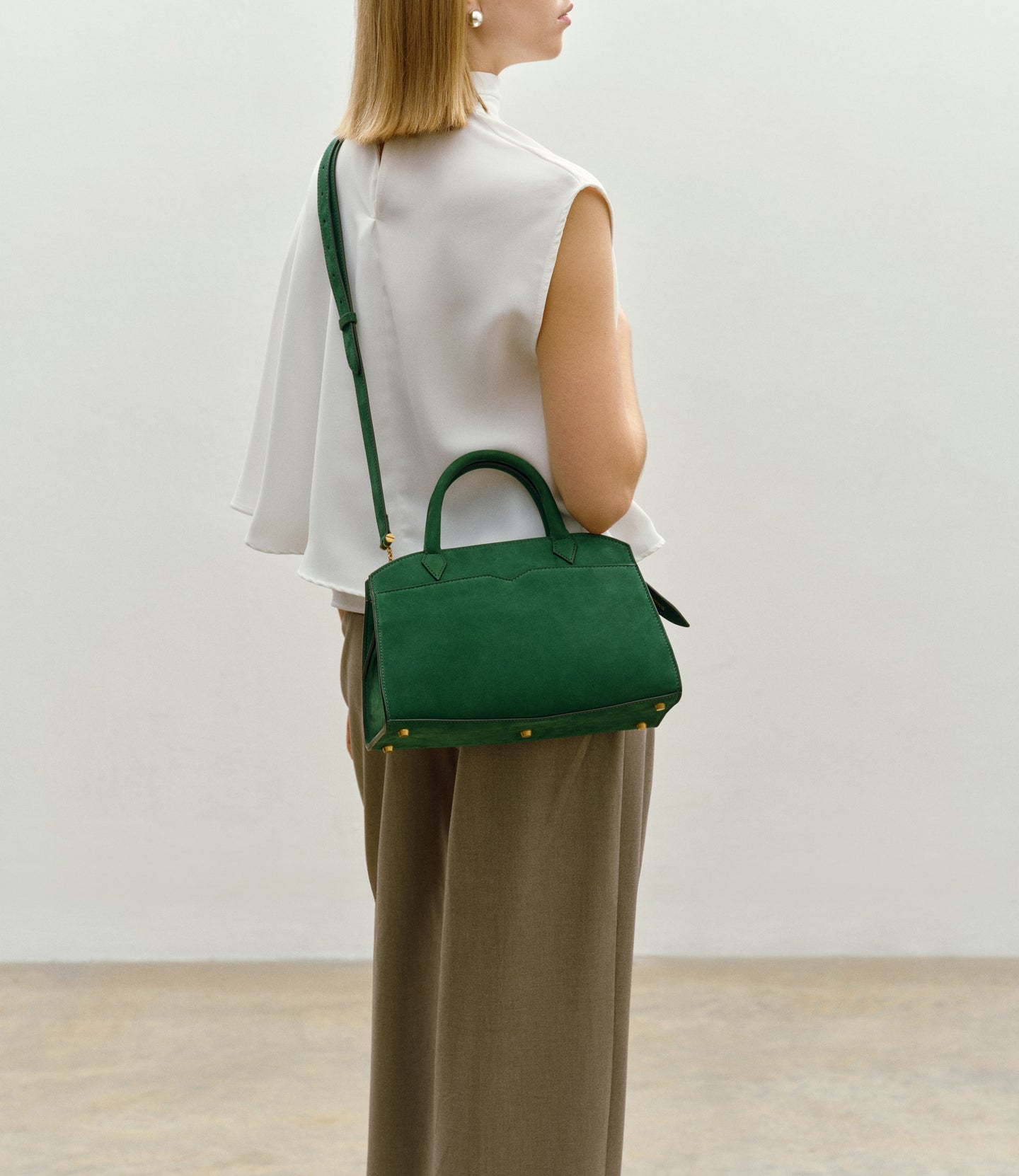 Pendulum 30 Nubuck Bright Emerald