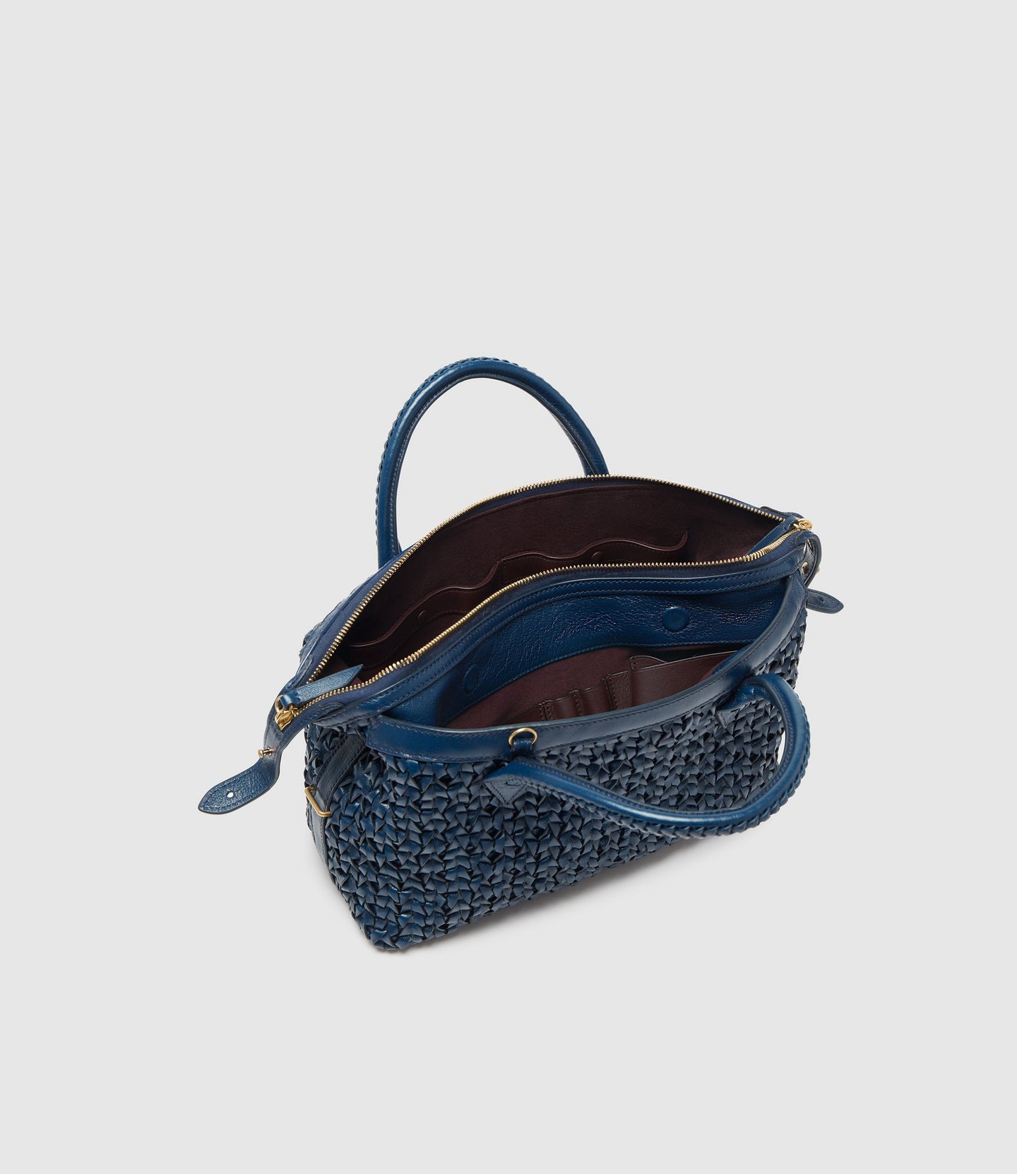 Collector's Edition: Vérité City Small Meribel Woven Sapphire 3/10