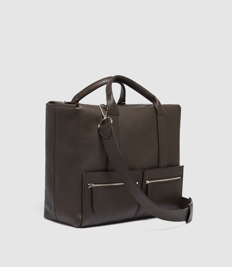 Racer 40 Pebble Grain Chocolate