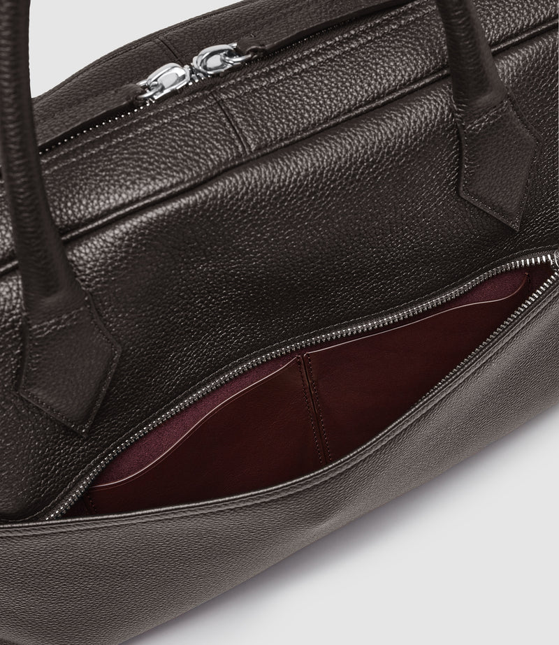Closer Slim Pebble Grain Chocolate