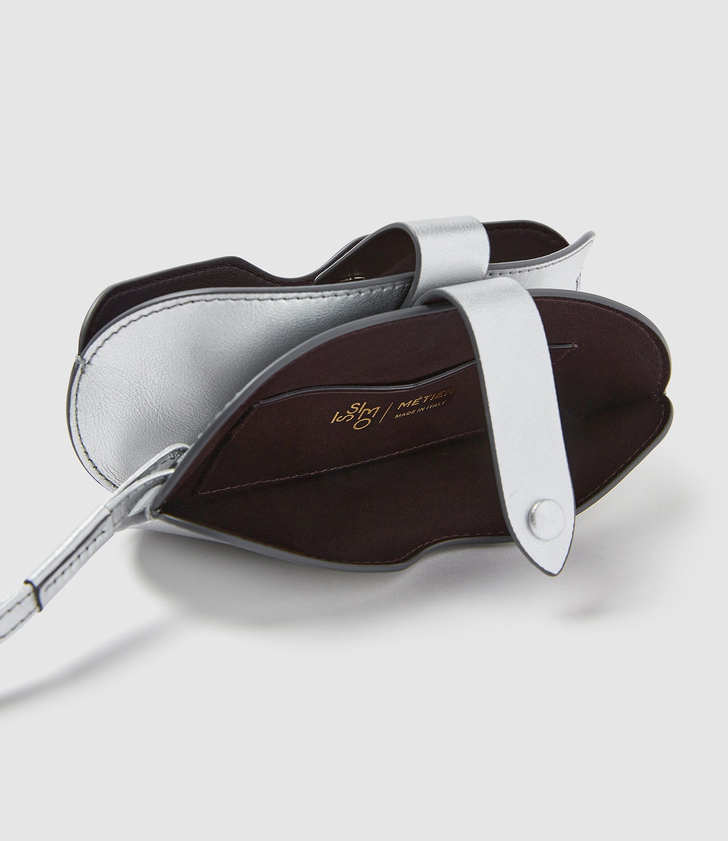 ISSIMO | Métier Glasses Case Double With Strap Metallic Calfskin Silver
