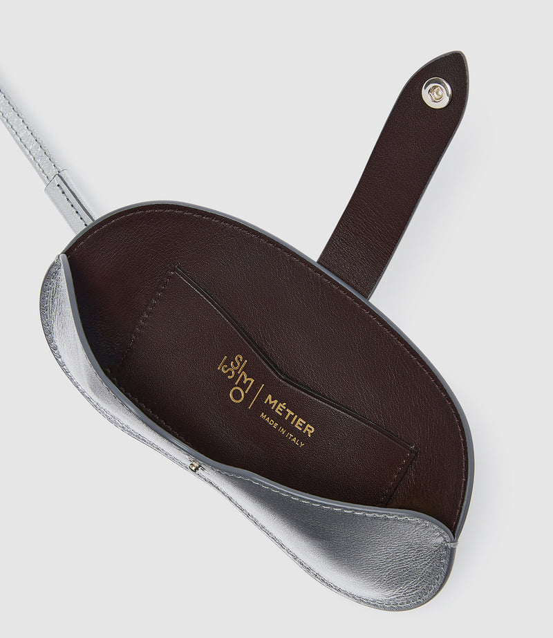 ISSIMO | Métier Glasses Case With Strap Metallic Calfskin Silver