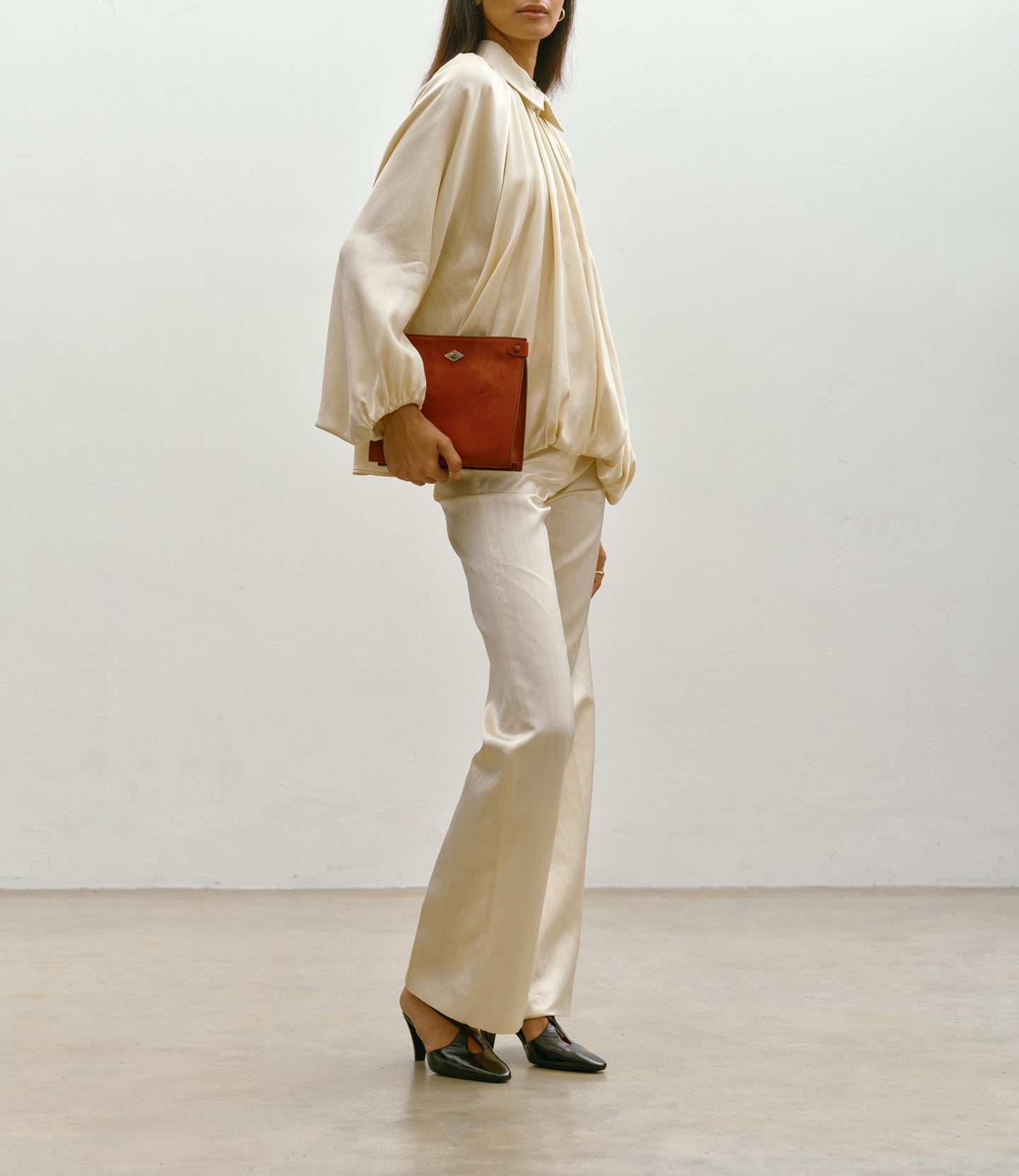 Stowaway Crossbody Nubuck Rust