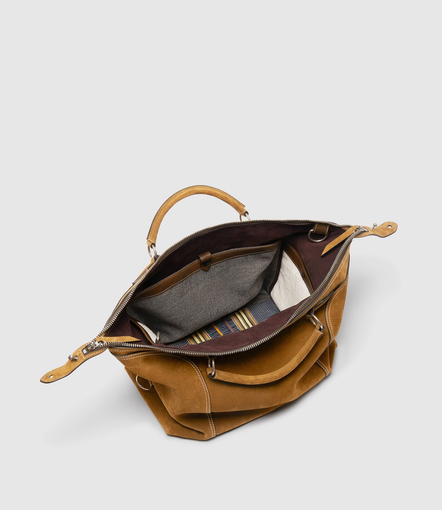 W INDIANA JONES™ Vagabond Messenger Marrakech Suede – Collector’s Edition 4/10